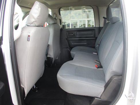 Used 2018 RAM 2500 Tradesman w/ Chrome Appearance Group image 5