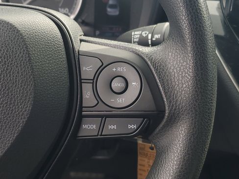 Used 2022 Toyota Corolla LE FWD image 25