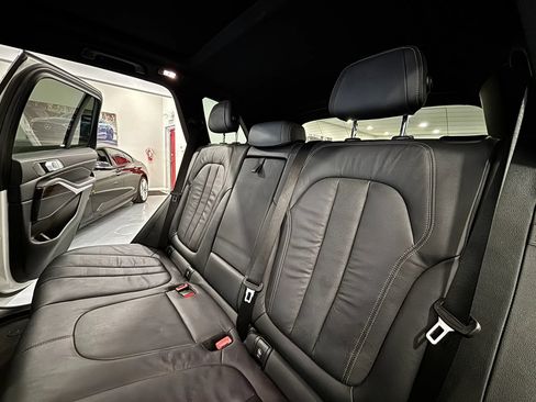 Used 2019 BMW X5 xDrive40i w/ Convenience Package AWD/4WD image 15