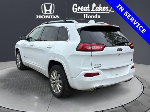 Used 2018 Jeep Cherokee Overland AWD/4WD image 3