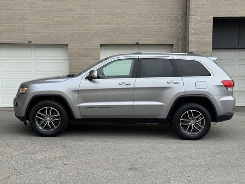 Used 2018 Jeep Grand Cherokee Limited image 2