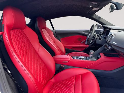 Certified 2022 Audi R8 V10 performance AWD/4WD image 15