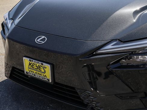 New 2026 Lexus ES 350e FWD image 8