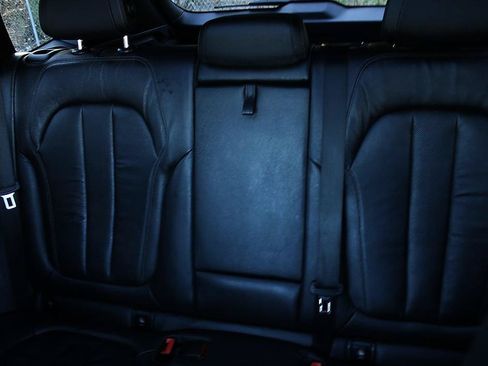 Used 2019 BMW X5 xDrive50i w/ M Sport Package AWD/4WD image 15