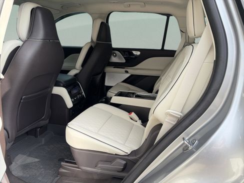 Used 2024 Lincoln Aviator Black Label w/ Dynamic Handling Package image 21