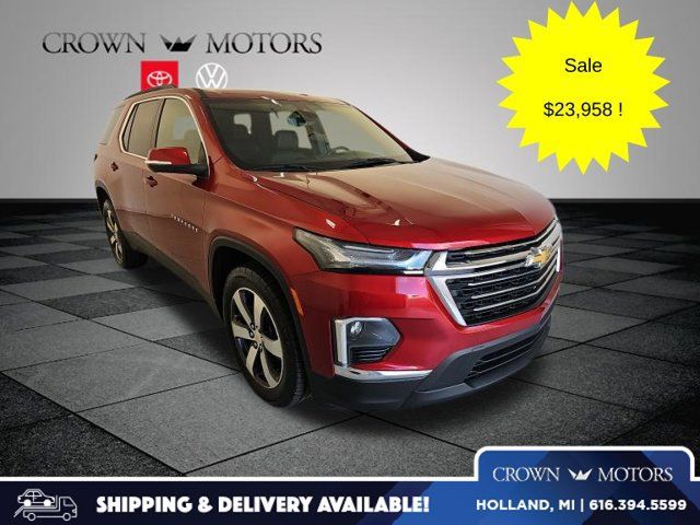 Used 2022 Chevrolet Traverse LT w/ LT Premium Package AWD/4WD image 1