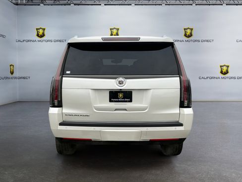Used 2015 Cadillac Escalade ESV Premium image 4