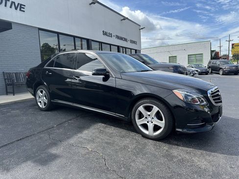 Used 2014 Mercedes-Benz E 350 4MATIC Sedan w/ Premium 1 Package image 16