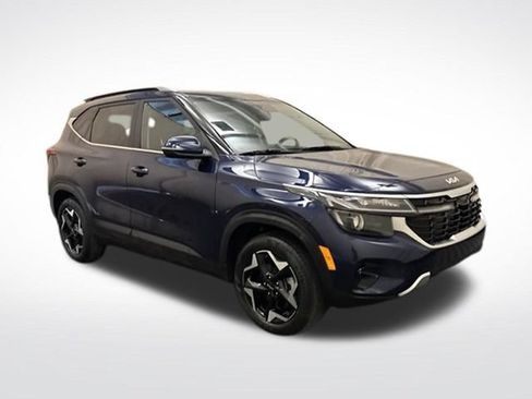 Used 2024 Kia Seltos EX AWD/4WD image 3