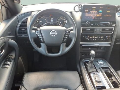 Used 2024 Nissan Armada SL w/ Midnight Edition Package AWD/4WD image 6
