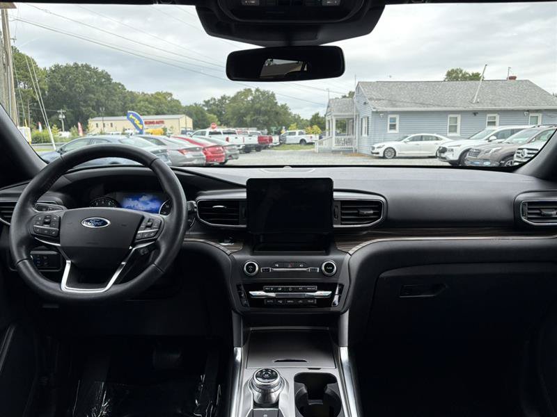 Used 2020 Ford Explorer Limited w/ Class III Trailer Tow Package AWD/4WD image 14