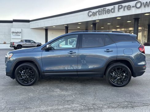 Used 2024 GMC Terrain SLT w/ Tech Package image 7