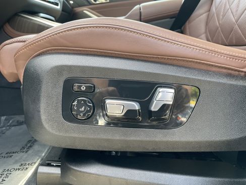 Used 2023 BMW X7 xDrive40i w/ Parking Assistance Package image 56