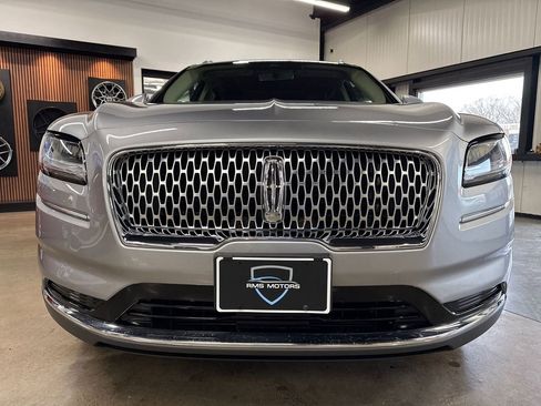 Used 2022 Lincoln Nautilus Reserve w/ Luxury Package image 10