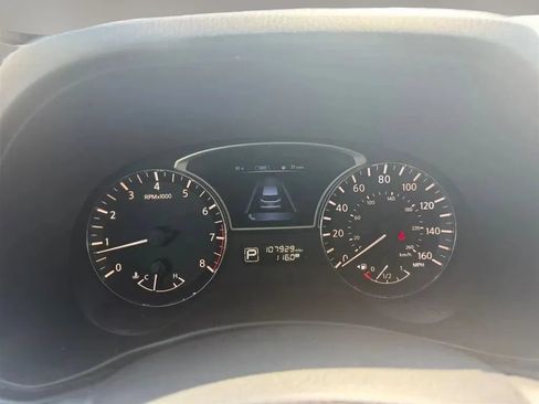 Used 2015 Nissan Pathfinder Platinum FWD image 14