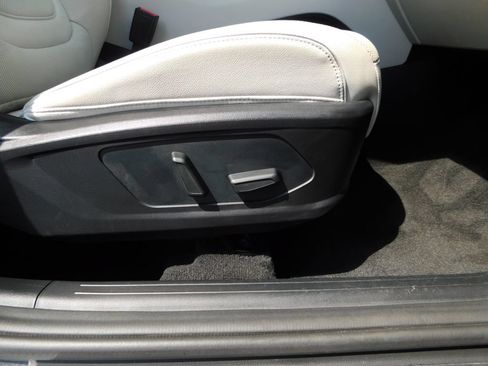 Used 2022 Hyundai Tucson Limited w/ Cargo Package AWD/4WD image 19