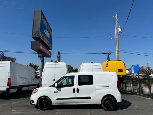 Used 2016 RAM ProMaster City Tradesman SLT w/ Rear Back-up Camera Group FWD image 4