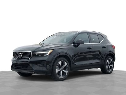 Used 2025 Volvo XC40 B5 Plus