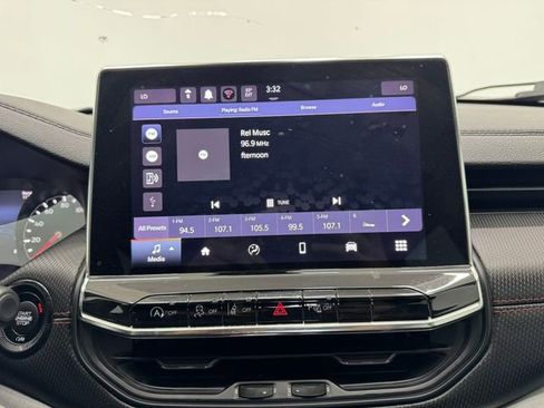 Used 2022 Jeep Compass Trailhawk AWD/4WD image 25