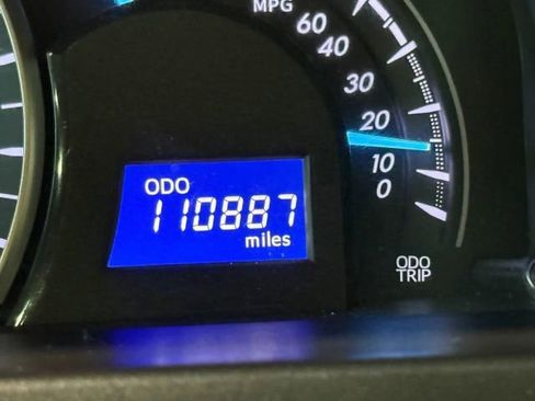 Used 2013 Toyota Camry LE FWD image 17