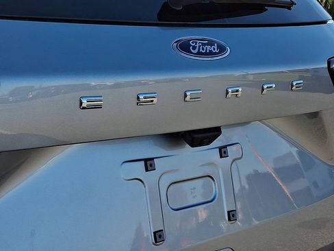 Used 2022 Ford Escape SE w/ Cold Weather Package image 31