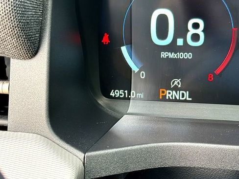Used 2025 Ford Explorer Active RWD image 16