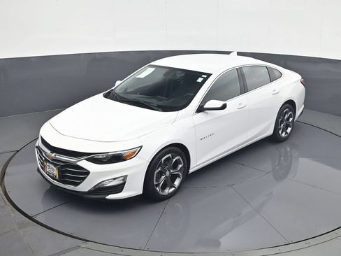 Used 2022 Chevrolet Malibu LT FWD image 14
