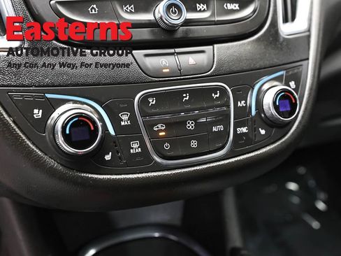 Used 2024 Chevrolet Malibu LT FWD image 20