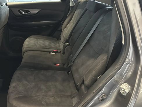 Used 2015 Nissan Rogue S FWD image 22