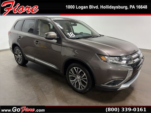 Used 2018 Mitsubishi Outlander SE image 1