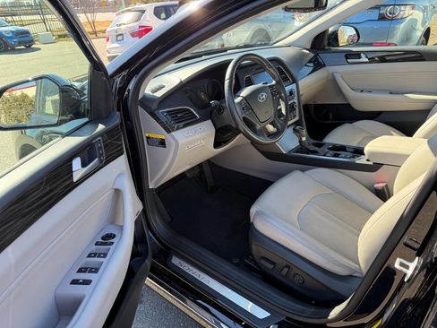 Used 2016 Hyundai Sonata Limited w/ Option Group 02 image 7