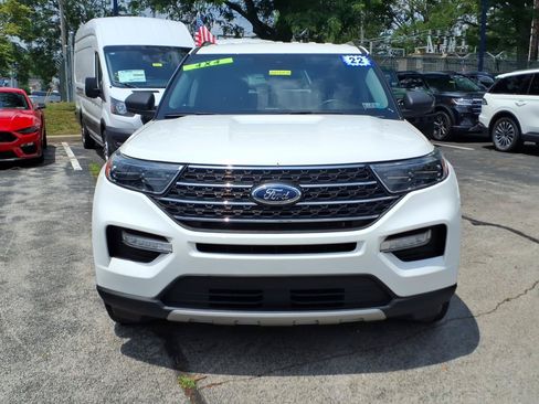 Certified 2022 Ford Explorer XLT w/ Equipment Group 202A AWD/4WD image 9