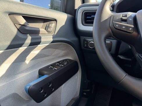 New 2025 Ford Maverick XLT w/ XLT Luxury Package image 21