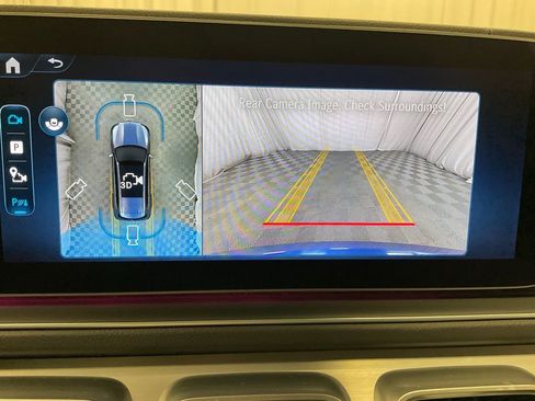 Used 2025 Mercedes-Benz GLS 450 4MATIC image 21