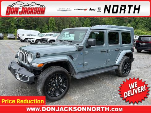 Used 2025 Jeep Wrangler Unlimited Sahara AWD/4WD image 1