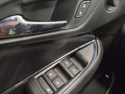 Used 2017 Chevrolet Cruze LT w/ Convenience Package FWD image 27