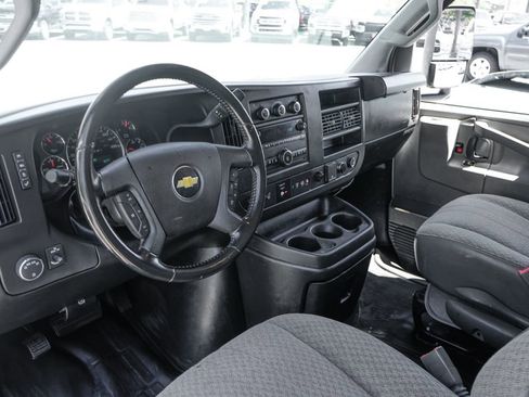 Used 2022 Chevrolet Express 3500 w/ Power Convenience Package RWD image 20