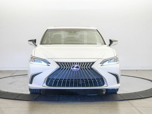 Used 2022 Lexus ES 300h w/ Premium Package FWD image 6