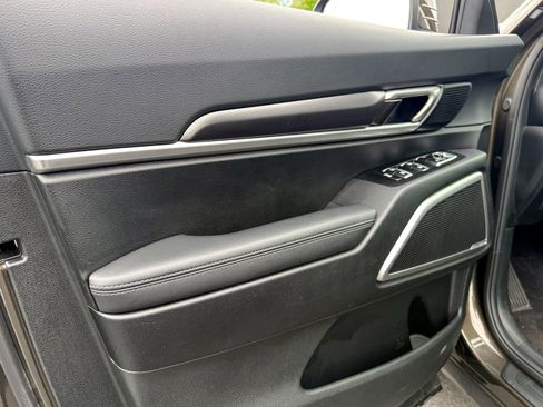 Certified 2023 Kia Telluride S AWD/4WD image 17