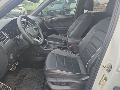 Used 2022 Volkswagen Tiguan SEL R-Line image 10