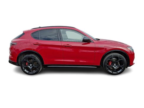 Used 2024 Alfa Romeo Stelvio Veloce image 7