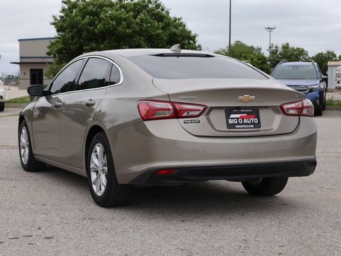 Used 2022 Chevrolet Malibu LT FWD image 11