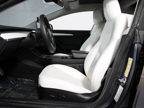 Used 2021 Tesla Model 3 Performance image 8