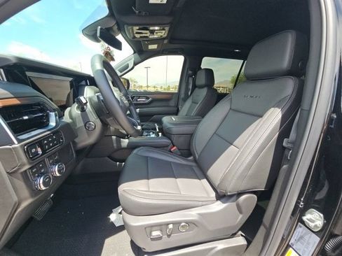 Used 2026 GMC Yukon Denali w/ Sun & Power Step Package AWD/4WD image 7