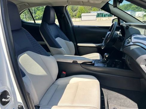 Used 2020 Lexus UX 250h w/ Premium Package AWD/4WD image 35