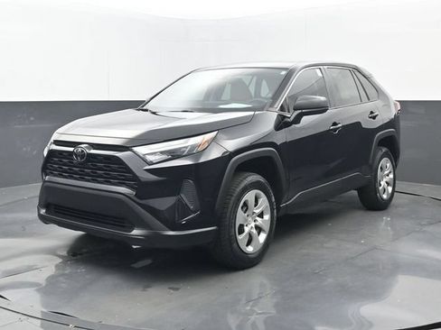 Used 2023 Toyota RAV4 LE FWD image 23
