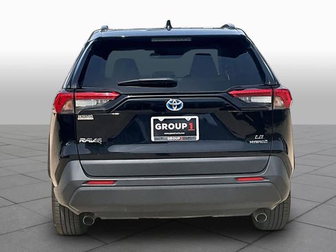 Used 2023 Toyota RAV4 LE AWD/4WD image 6