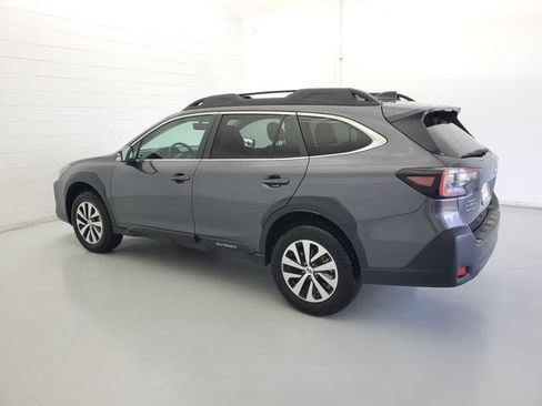Used 2025 Subaru Outback Premium w/ Popular Package #1A AWD/4WD image 7