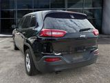 Used 2017 Jeep Cherokee Sport image 3