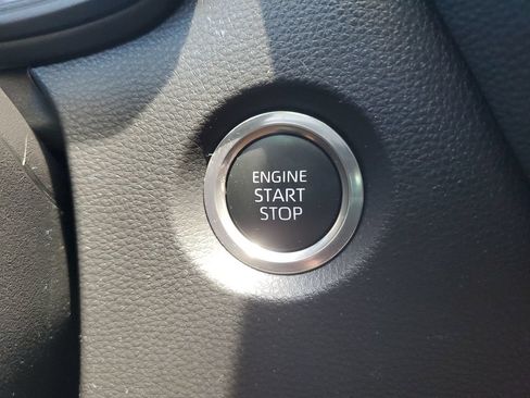 Used 2025 Toyota Corolla SE FWD image 27